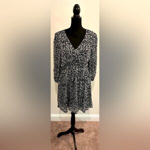 UMGEE Black and White Paisley Print Balloon Sleeve Dress - Size Large